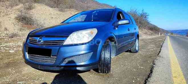Opel Astra 2007, 260,000 km - 1.7 л - Qusar