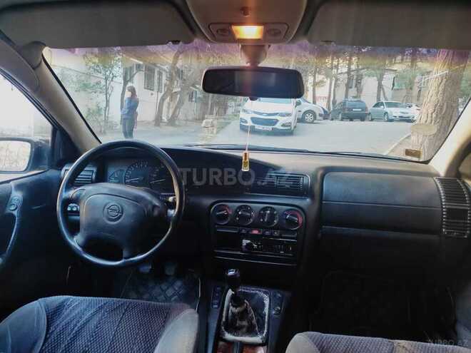 Opel Omega 1995, 325,689 km - 2.0 л - Bakı