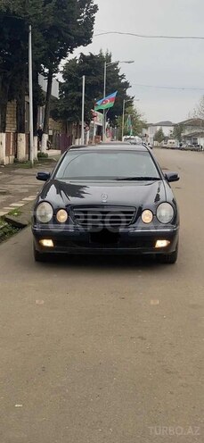 Mercedes E 240 2000, 248,000 km - 2.4 л - Astara