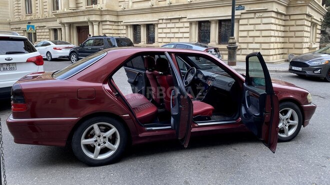 Mercedes C 240 1999, 406,000 km - 2.4 l - Bakı
