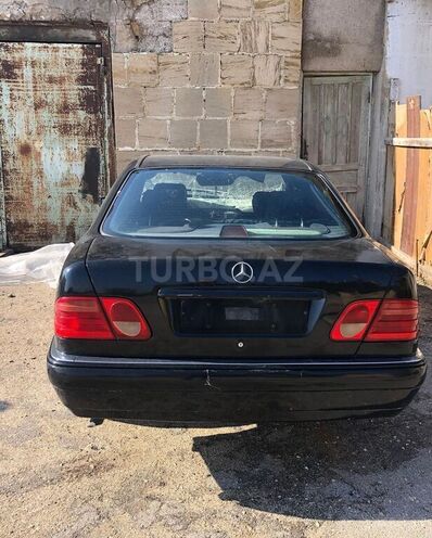 Mercedes E 230 1998, 300,000 km - 2.3 l - Bakı