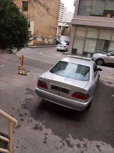 Mercedes E 240 1999, 145,000 km - 2.4 l - Bakı