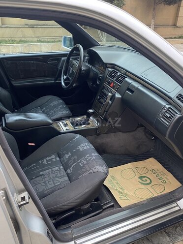 Mercedes E 240 1997, 410,000 km - 2.4 l - Bakı