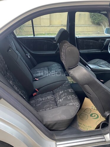 Mercedes E 240 1997, 410,000 km - 2.4 l - Bakı