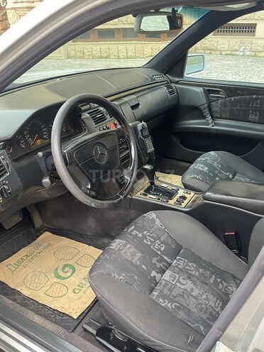Mercedes E 240 1997, 410,000 km - 2.4 l - Bakı