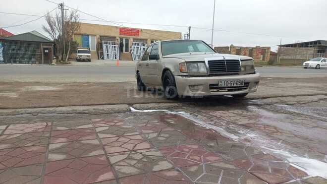 Mercedes E 230 1990, 222,222 km - 2.3 l - Bakı