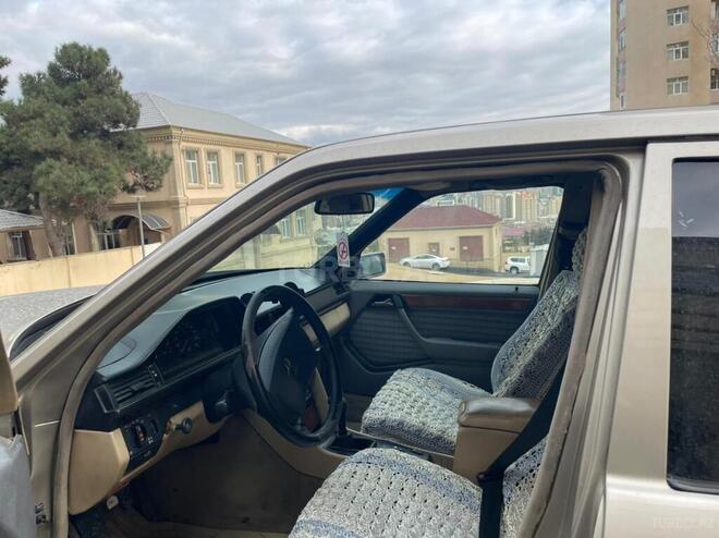 Mercedes E 230 1990, 222,222 km - 2.3 l - Bakı