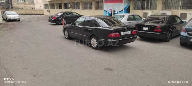 Mercedes E 220 2001, 400,000 km - 2.2 l - Bakı