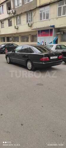 Mercedes E 220 2001, 400,000 km - 2.2 l - Bakı