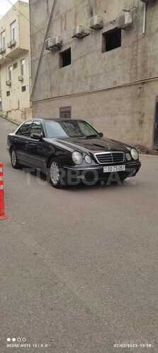 Mercedes E 220 2001, 400,000 km - 2.2 l - Bakı