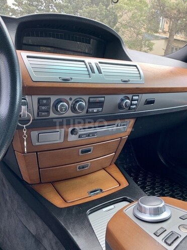BMW 740 2006, 270,000 km - 4.0 l - Bakı