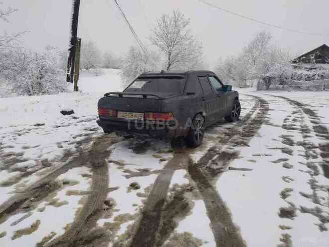 Mercedes 190 1988, 258,220 km - 2.0 л - Lənkəran