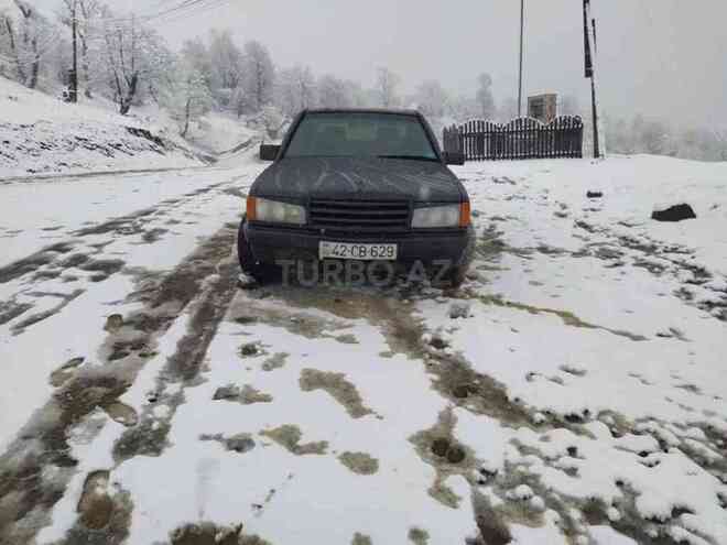 Mercedes 190 1988, 258,220 km - 2.0 л - Lənkəran