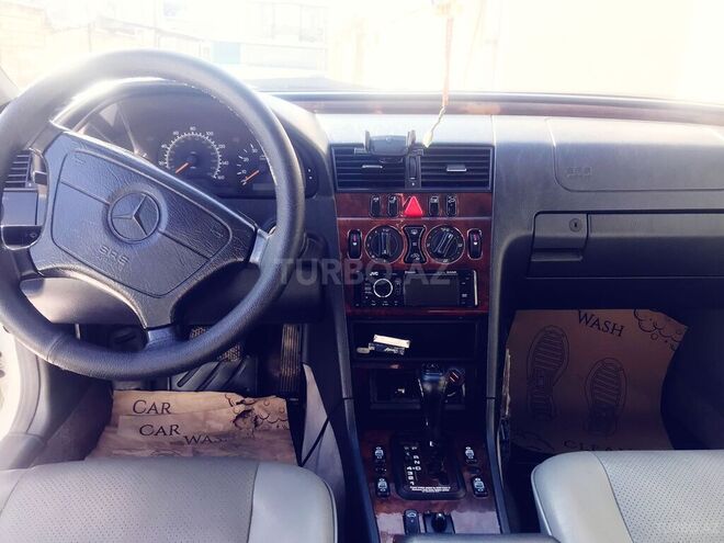 Mercedes C 230 1999, 503,984 km - 2.3 l - Quba