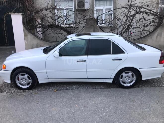 Mercedes C 230 1999, 503,984 km - 2.3 l - Quba