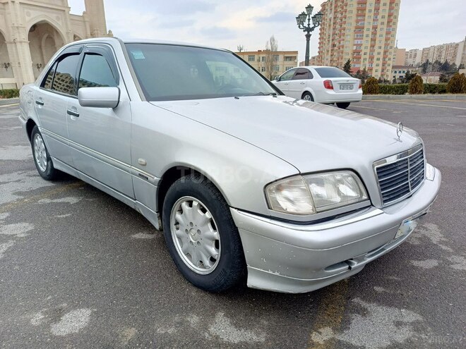 Mercedes C 180 1999, 286,000 km - 1.8 л - Bakı