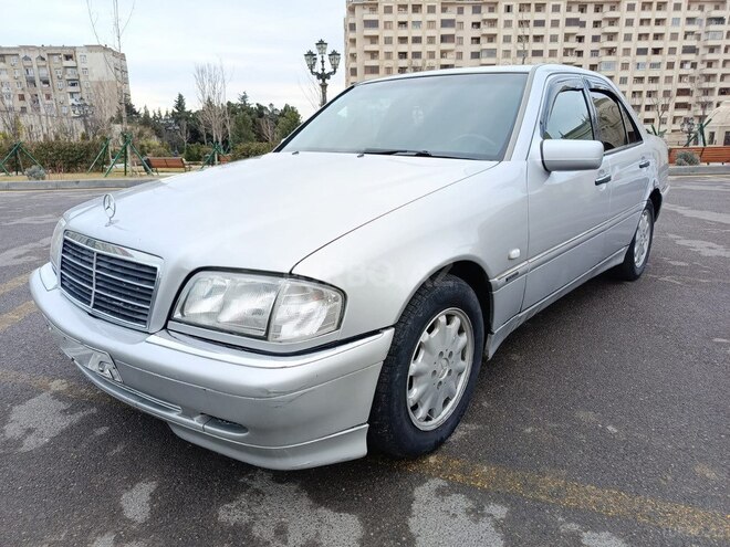 Mercedes C 180 1999, 286,000 km - 1.8 л - Bakı