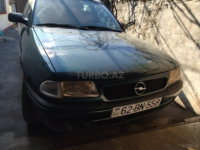 Opel Astra 1997, 450,000 km - 1.6 l - Zaqatala