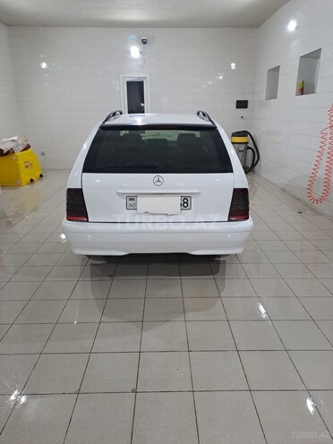 Mercedes C 220 1999, 243,000 km - 2.2 l - Bakı