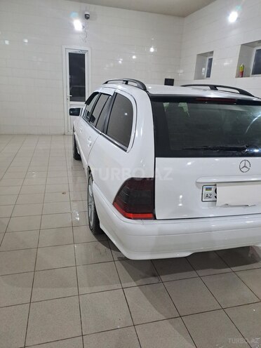 Mercedes C 220 1999, 243,000 km - 2.2 l - Bakı