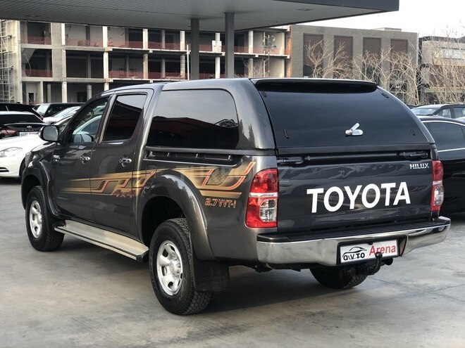 Toyota Hilux 2012, 103,000 km - 2.7 l - Bakı