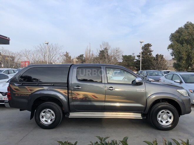 Toyota Hilux 2012, 103,000 km - 2.7 l - Bakı