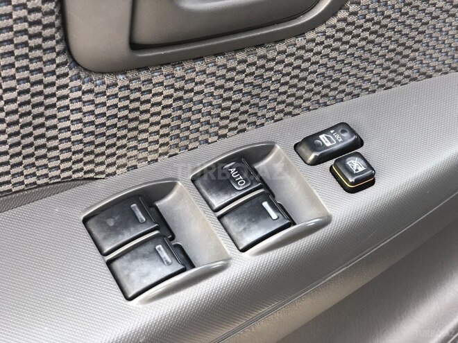 Toyota Hilux 2012, 103,000 km - 2.7 l - Bakı