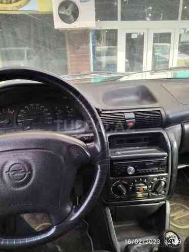 Opel Astra 1996, 350,000 km - 1.7 l - Bakı