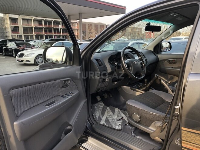 Toyota Hilux 2012, 103,000 km - 2.7 l - Bakı