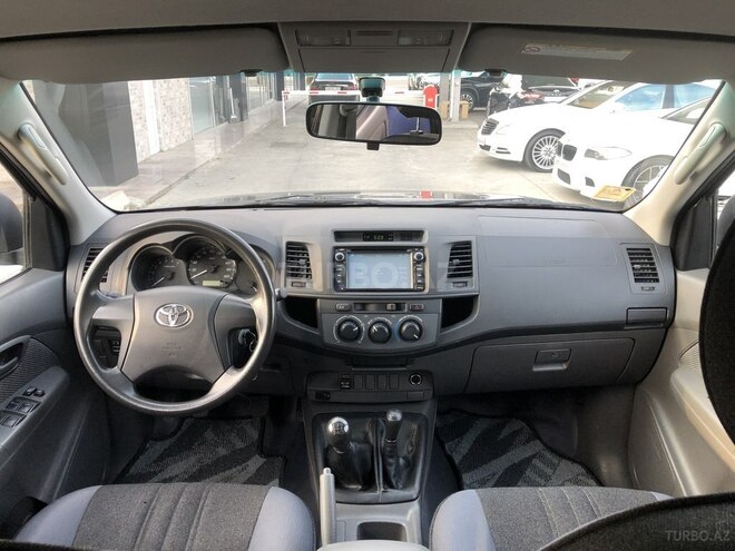 Toyota Hilux 2012, 103,000 km - 2.7 l - Bakı