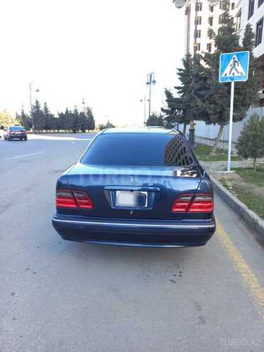Mercedes E 240 1999, 226,000 km - 2.4 l - Bakı