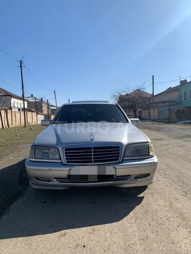Mercedes C 230 1997, 495,000 km - 2.3 l - Quba