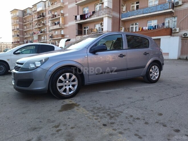 Opel Astra 2004, 182,000 km - 1.4 л - Bakı
