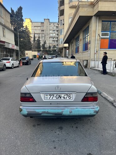 Mercedes E 220 1994, 500,250 km - 2.2 л - Bakı