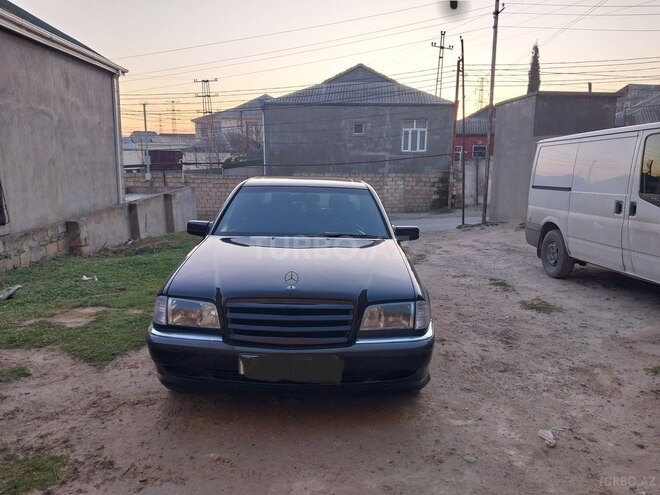 Mercedes C 220 1997, 338,000 km - 2.2 л - Bakı
