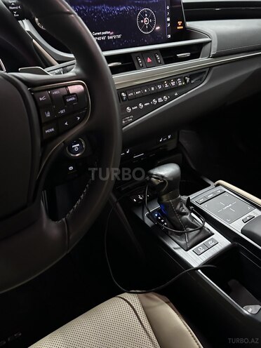 Lexus ES 300h 2021, 44,000 km - 2.5 л - Bakı
