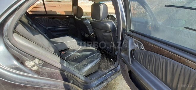 Mercedes E 220 1999, 468,000 km - 2.2 l - Masallı
