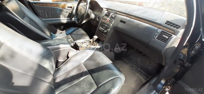 Mercedes E 220 1999, 468,000 km - 2.2 l - Masallı
