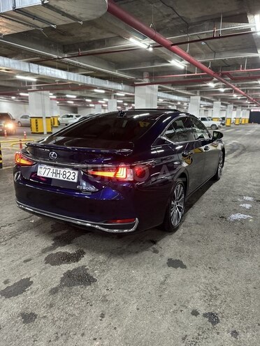 Lexus ES 300h 2021, 44,000 km - 2.5 л - Bakı