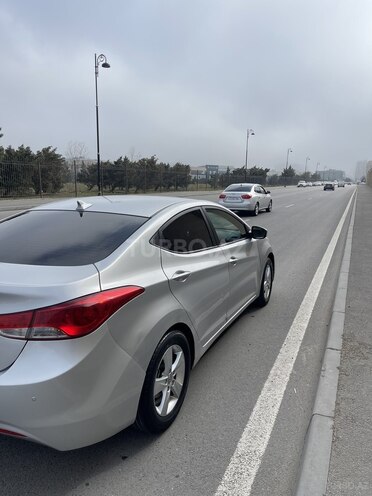 Hyundai Elantra 2013, 225,308 km - 1.8 l - Bakı