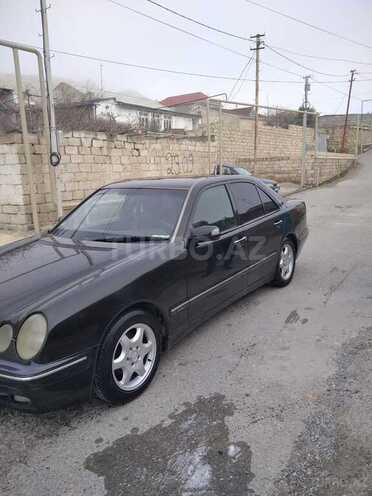 Mercedes E 220 2002, 365,615 km - 2.2 l - Bakı