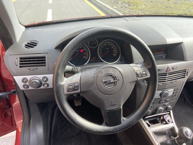 Opel Astra 2006, 132,000 km - 1.4 l - Zaqatala
