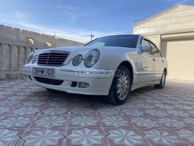 Mercedes E 220 2001, 330,000 km - 2.2 л - Bakı
