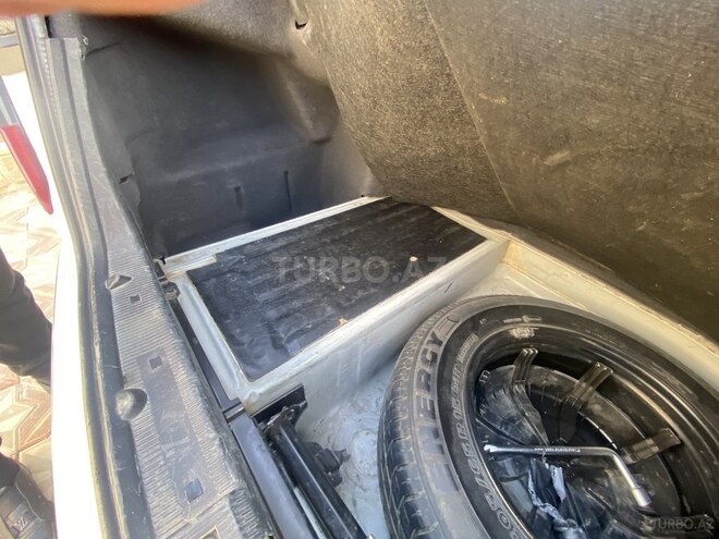 Mercedes E 220 2001, 330,000 km - 2.2 л - Bakı