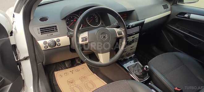 Opel Astra 2010, 143,000 km - 1.3 l - Bakı