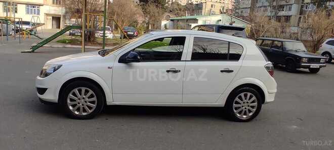 Opel Astra 2010, 143,000 km - 1.3 l - Bakı