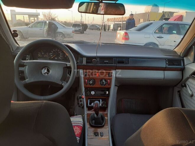 Mercedes E 250 1991, 700,000 km - 2.5 l - Bakı