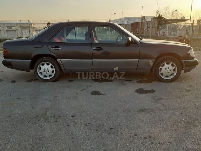 Mercedes E 250 1991, 700,000 km - 2.5 l - Bakı