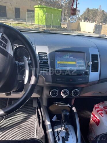 Mitsubishi Outlander 2010, 147,000 km - 3.0 l - Sumqayıt