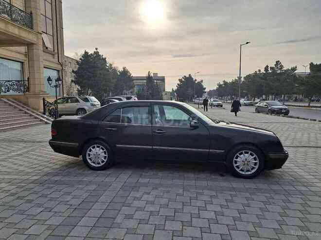 Mercedes E 220 2000, 400,000 km - 2.2 l - Sumqayıt